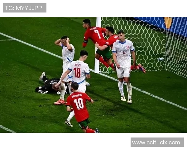 捷克与澳大利亚足球对决结果揭晓精彩瞬间回顾与分析